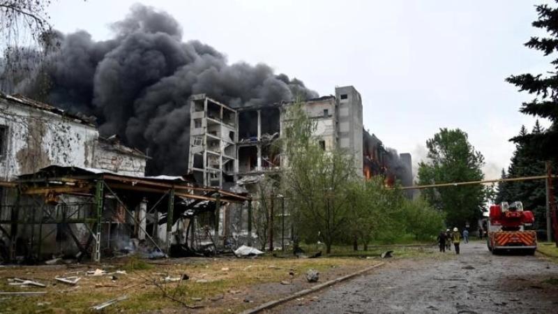 روسيا: 24 قتيلا في غارة أوكرانية بمسيرة على فندق بخيرسون